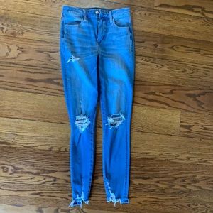 Super hi-rise legging. Light washed. Size 4